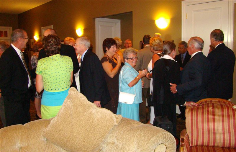 Bob-Fran 50th rh550.JPG