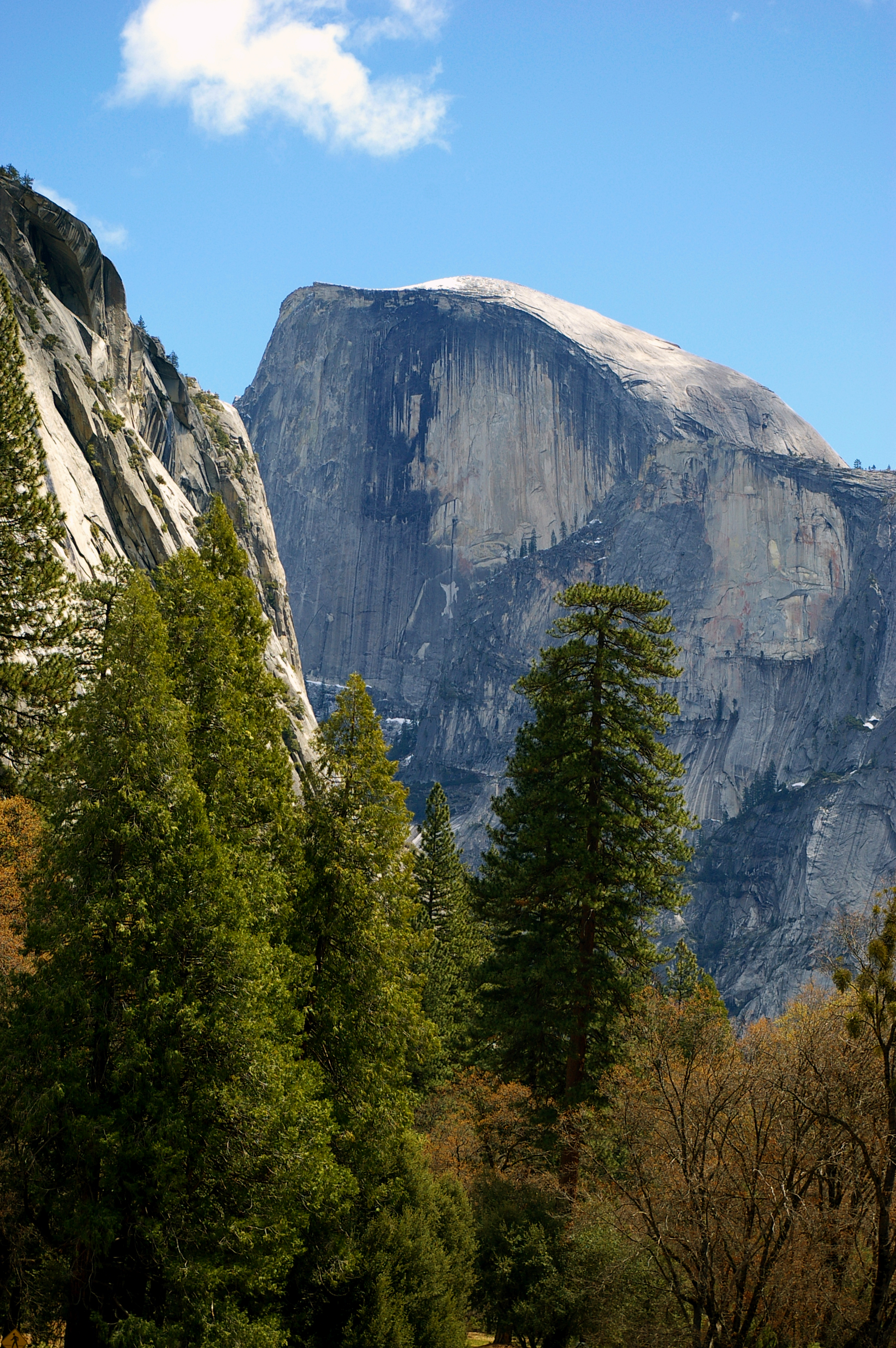 Half_Dome_zoom.jpg