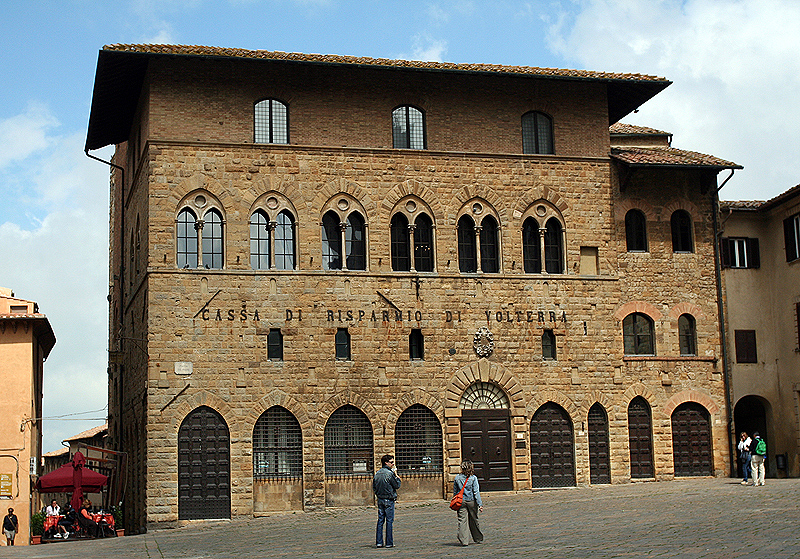Main square of Volterra 7379