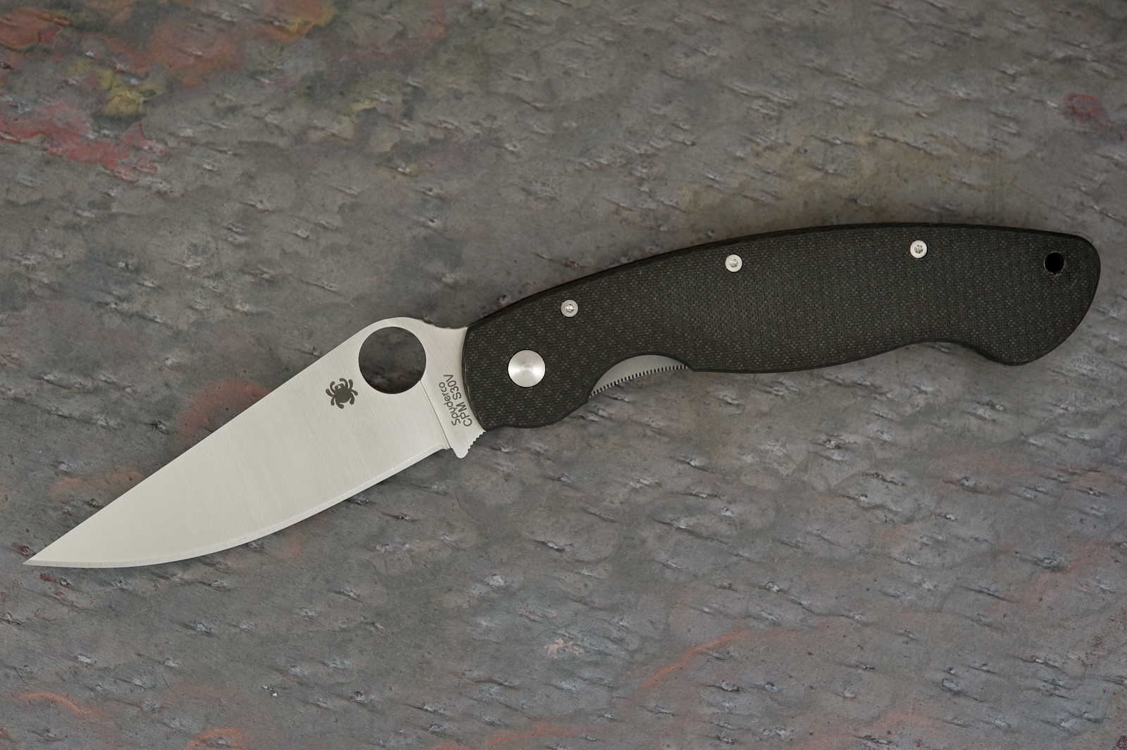 Spyderco Military C36CFP (CPM S30V) front