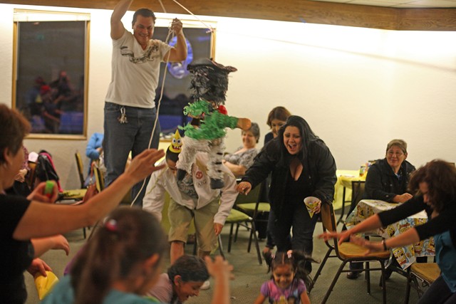 Hilda_Grandson_Birthday3_24Sep2011_ 024 [640x480].JPG