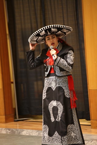 HispanicHeritage_FamilyDay_Museum_02Oct2011_ 160 [640x480].JPG