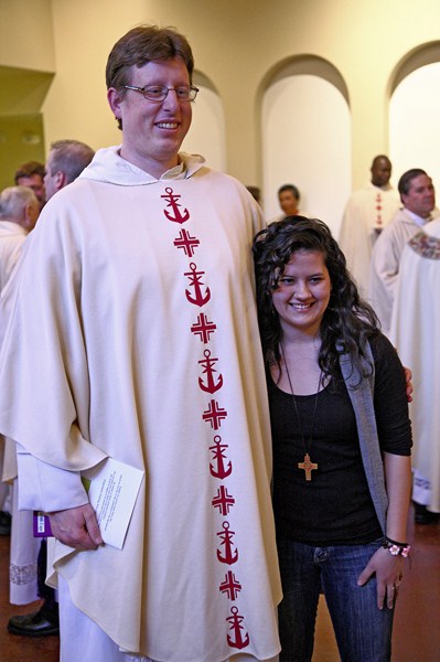 Chrism_Mass_at_OLG_28Mar2012_ 210bA(399x600).jpg