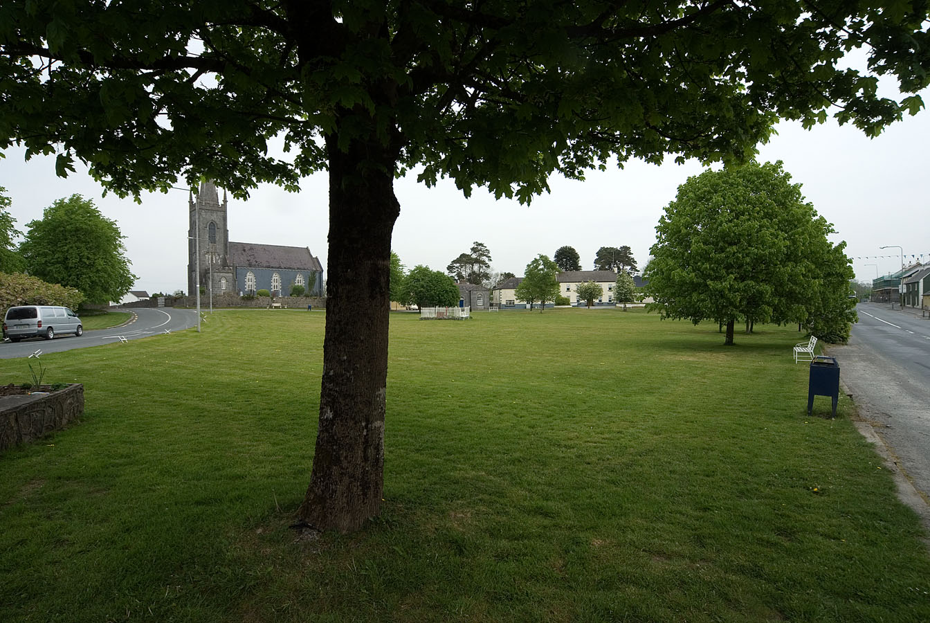 Tyrrellspass village green