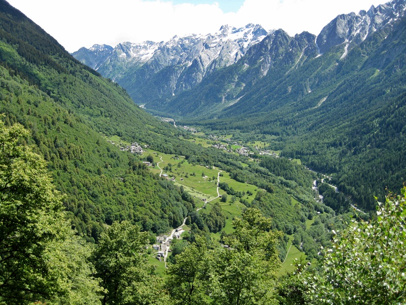 Val Bregaglia desde el Sentiero Panoramico