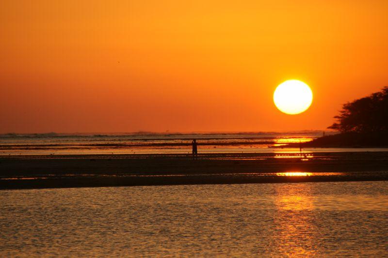 Watching the Maunalua Sunset