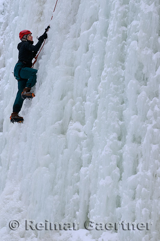 189 Iceclimbing Sarah 1.jpg