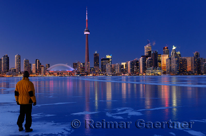 223 Toronto winter nightscape 1.jpg