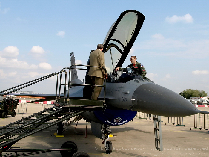 Lockheed Martin F-16 Multirole Fighter - The pilot