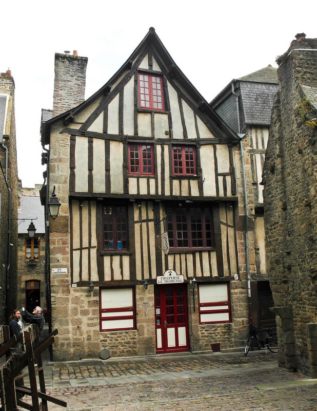 Dinan, une maison ancienne.