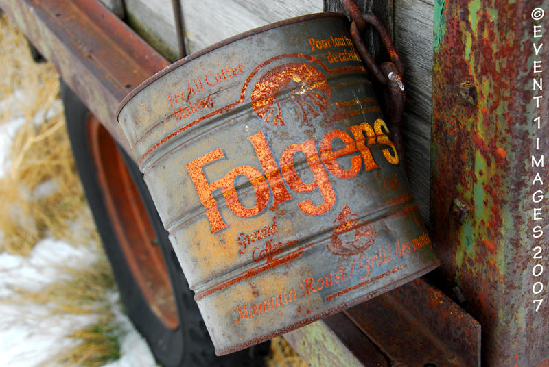 Folgers Deep Rust Coffee