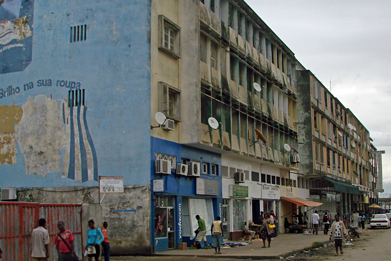 Apartment house IV