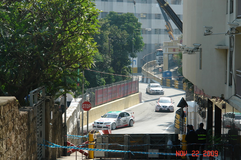 Macau12-car race
