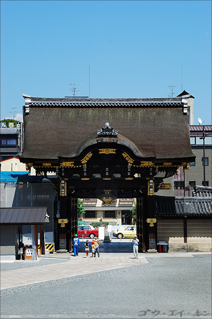 Nishi Honganji, East Karamon (Tang-styled gate)