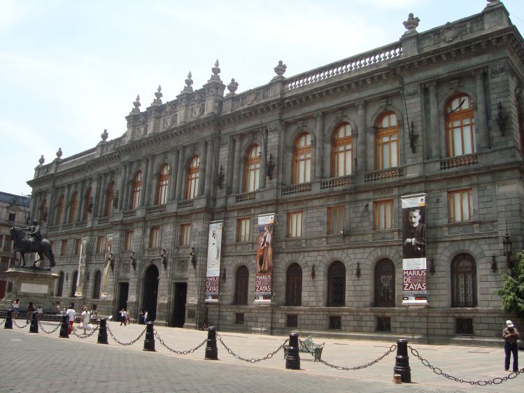 Museo Nacional de Arte, FACHADA