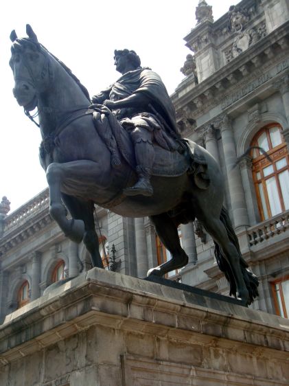Estatua de Carlos IV de Espaa (frente al Museo Nacional de Arte)