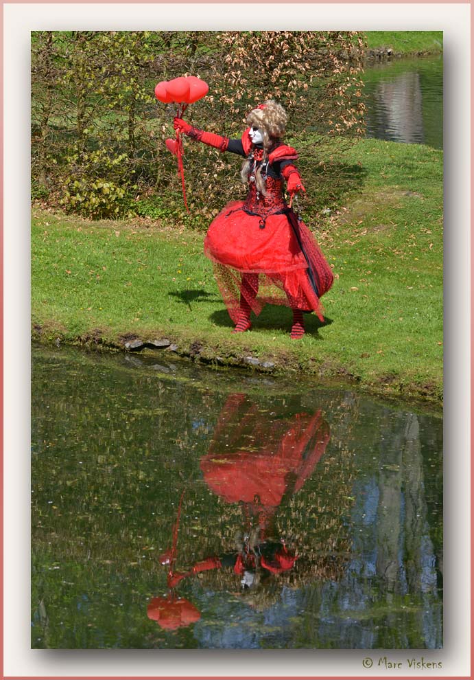 Les costums Vnitiens 2013 dans les Jardins dAnnevoie Belgique