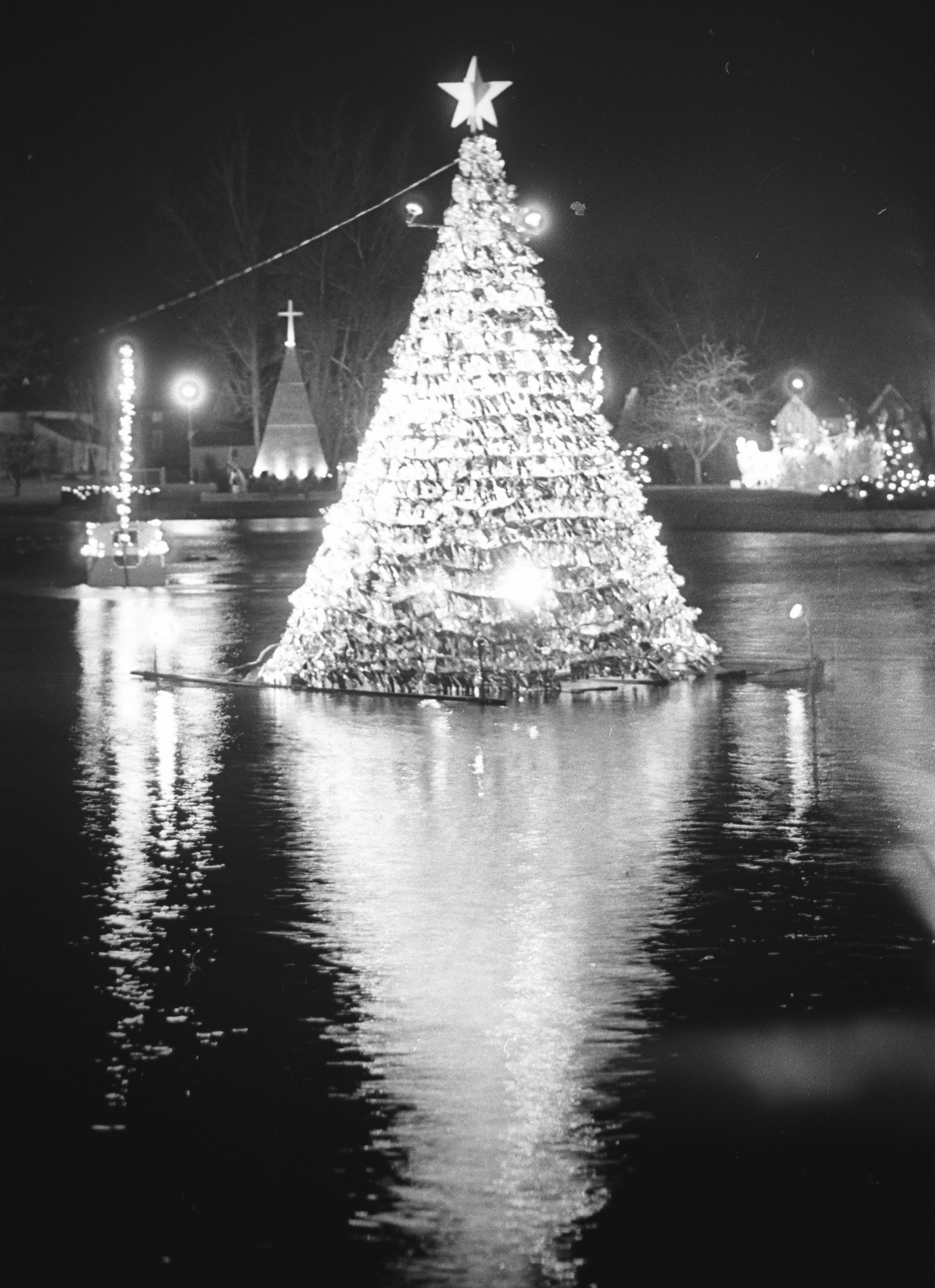 Simcoe - Downtown Xmas Tree