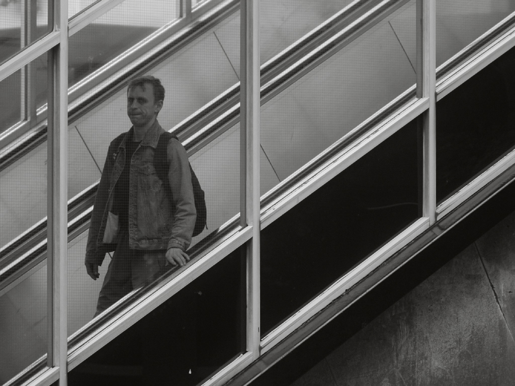 August 27  2008: <br> Escalator