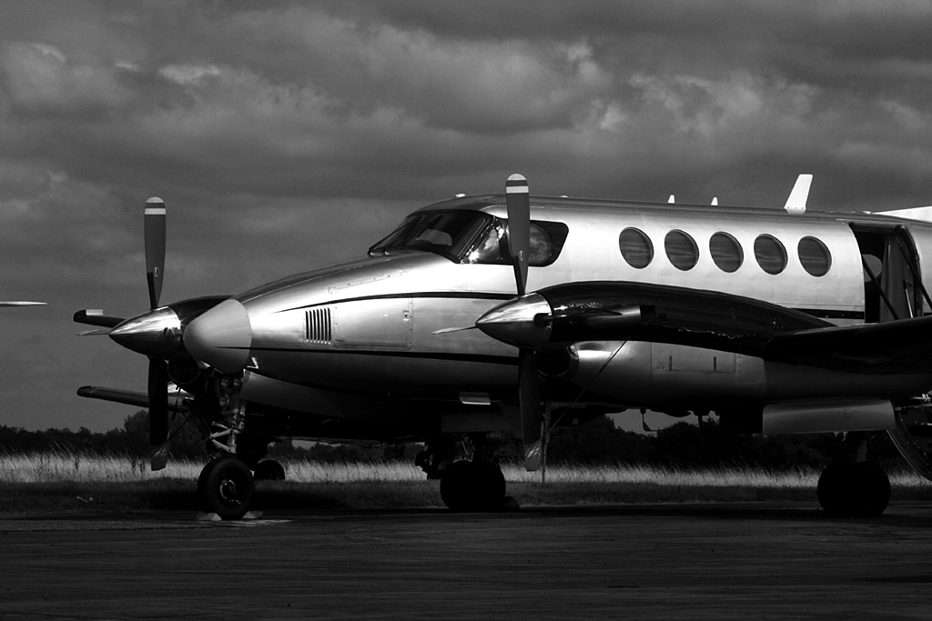 XVIII : Beech 200