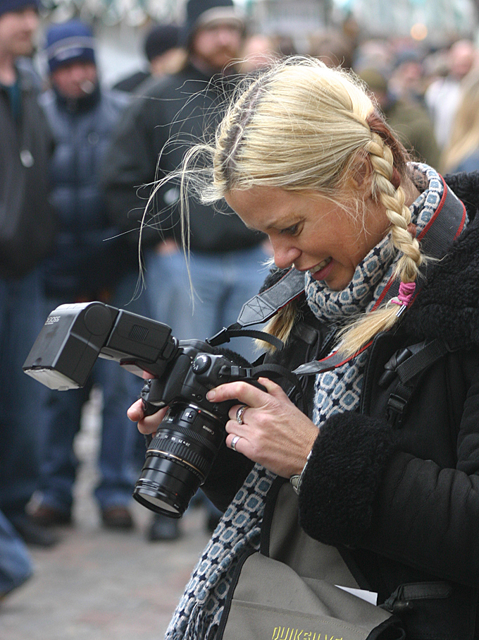 Blonde Chimper