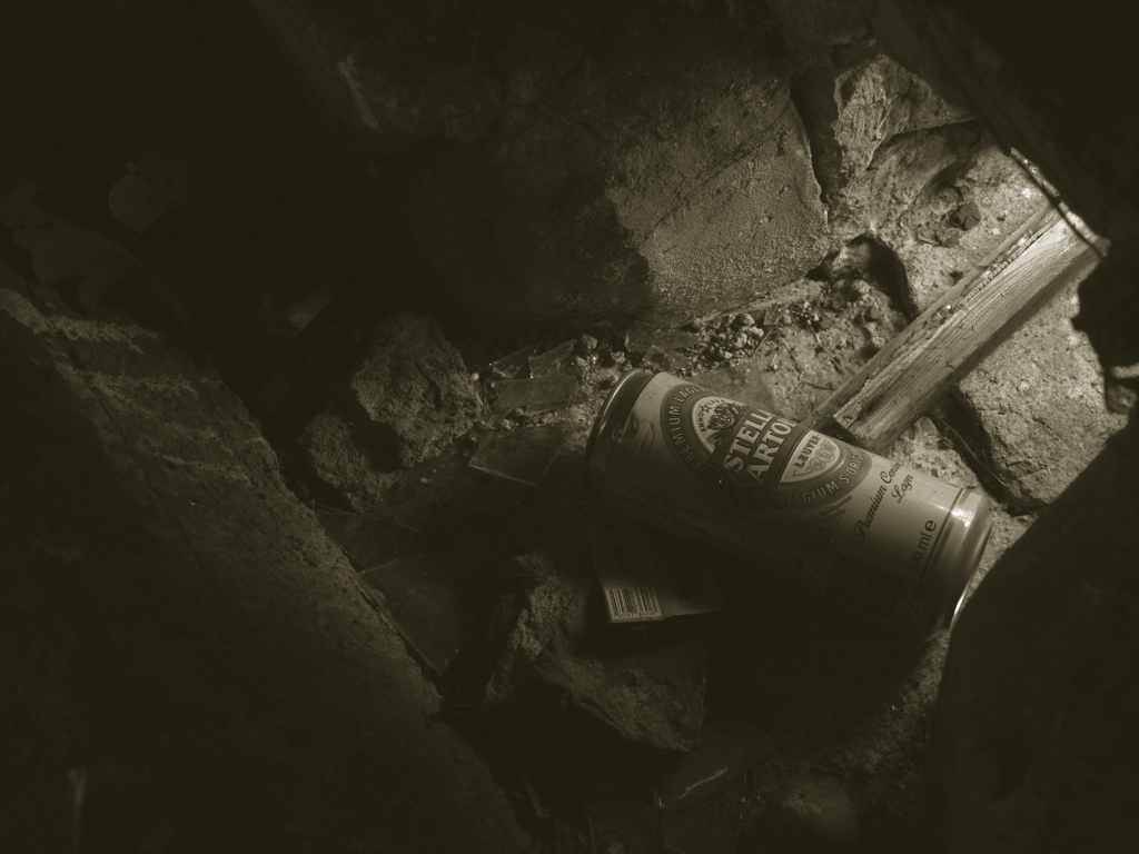 November 28 2005: <br> Discarded Stella