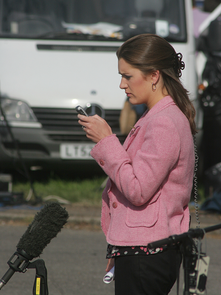 Reporter in Pink