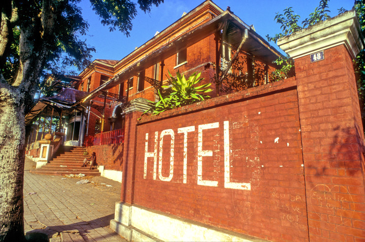 Abandoned Maputo Hotel...