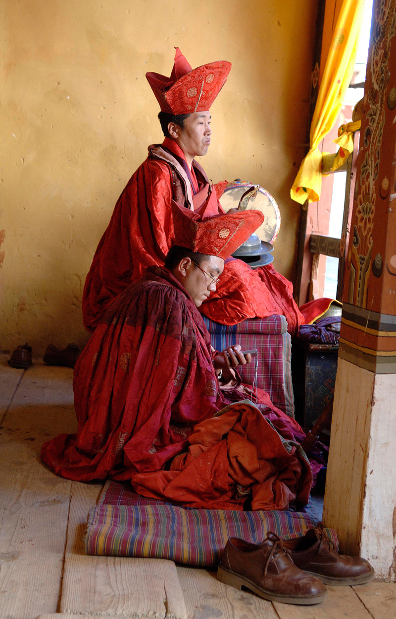 Monks - Trongsa Dzong