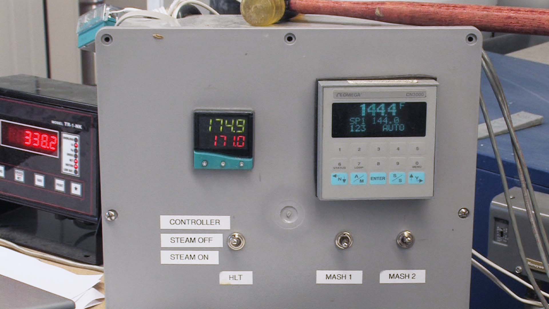 Controlls copy.jpg
