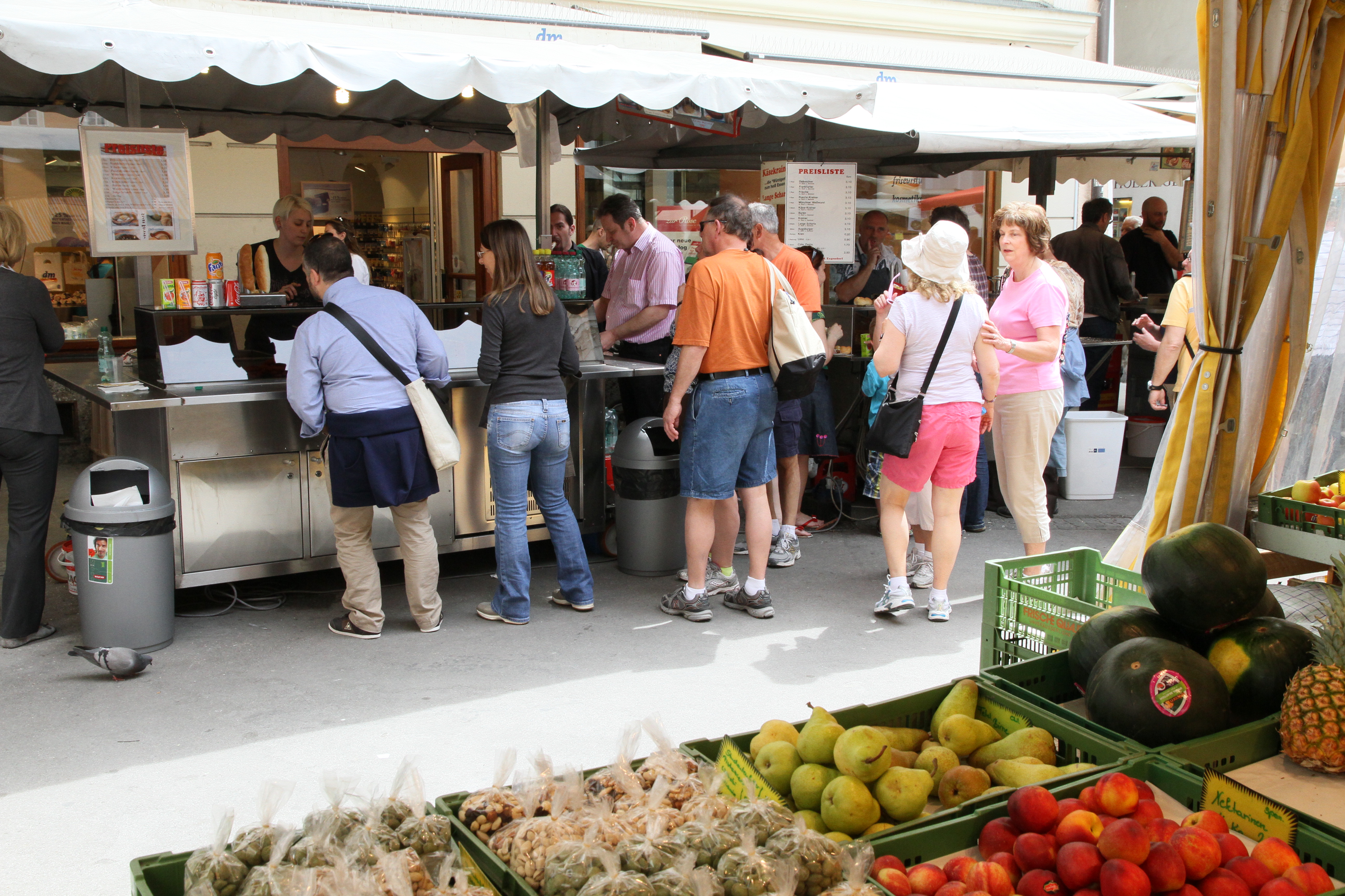 Lunch in the square