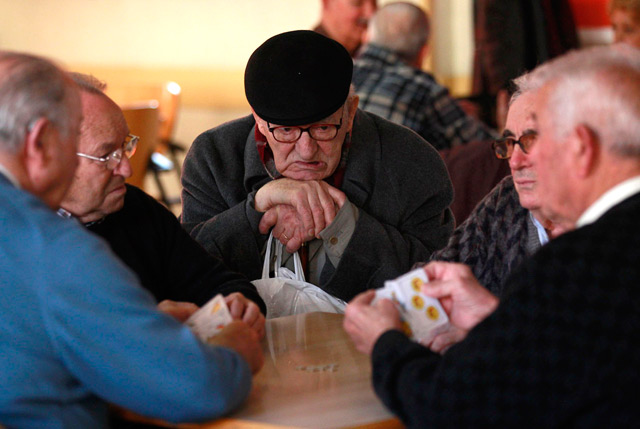 Card-playing-cronies-O.jpg