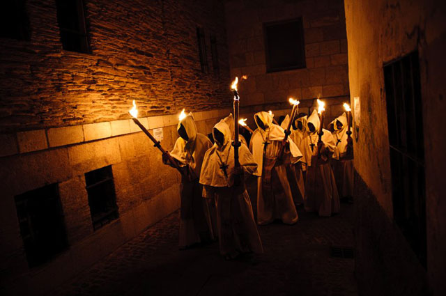 Hooded-Holy-Men-O.jpg