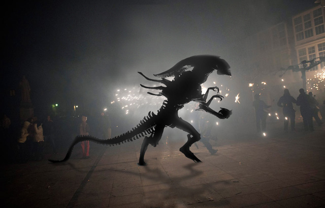 Alien-party-sml.jpg