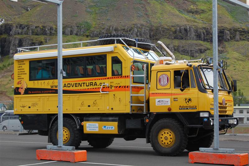 CZ offroad tour bus