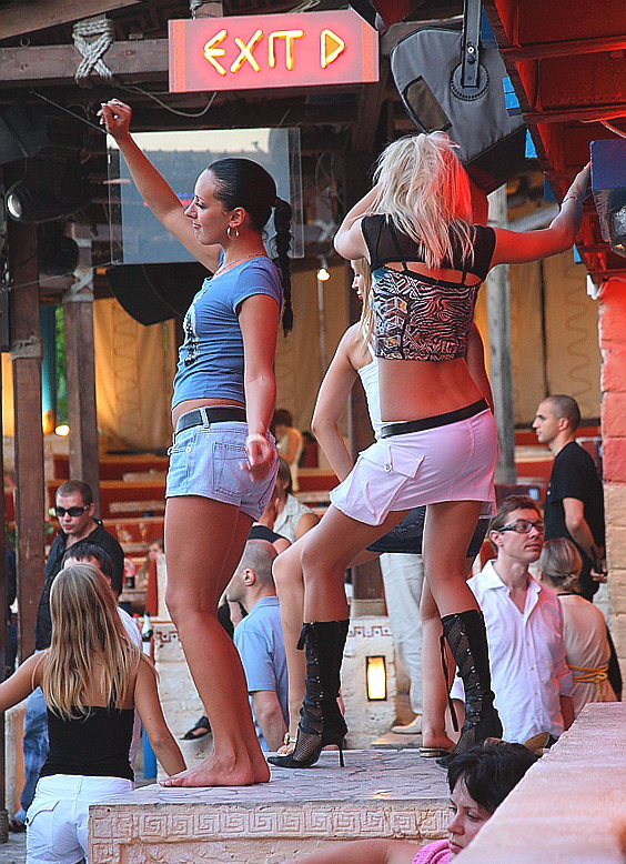 Odessa: Itaka night club