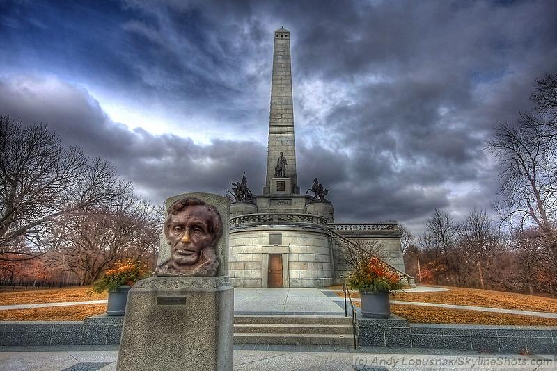 Abraham Lincolns Tomb in HDR