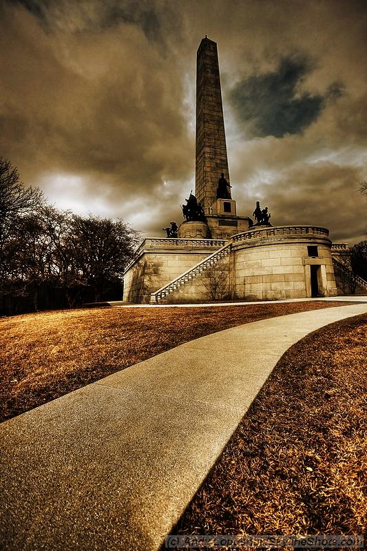 Abraham Lincolns Tomb in HDR