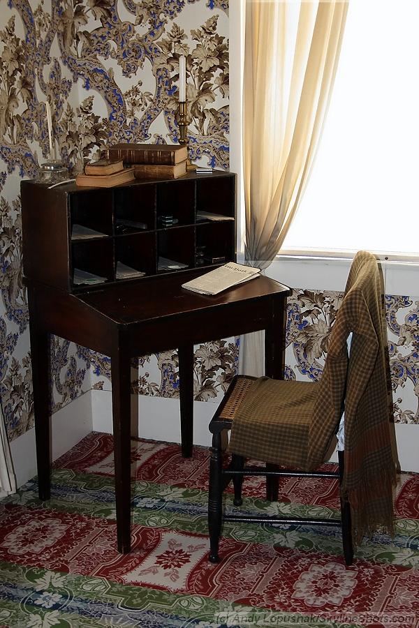 Abraham Lincolns House - Lincolns actual desk