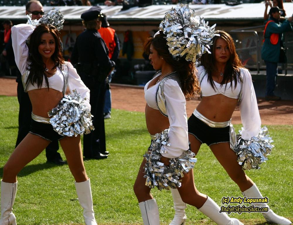NFL Oakland Raiders cheerleaders photo Andy Lopušnak Photography