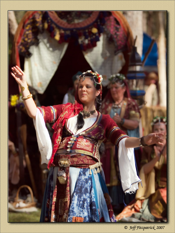 Abbey Medieval Tournament-2007 - Shuvani Romani Kumpania - 21.jpg