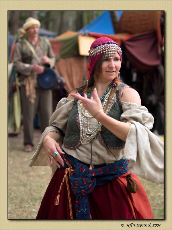 Abbey Medieval Tournament-2007 - Shuvani Romani Kumpania - 51.jpg