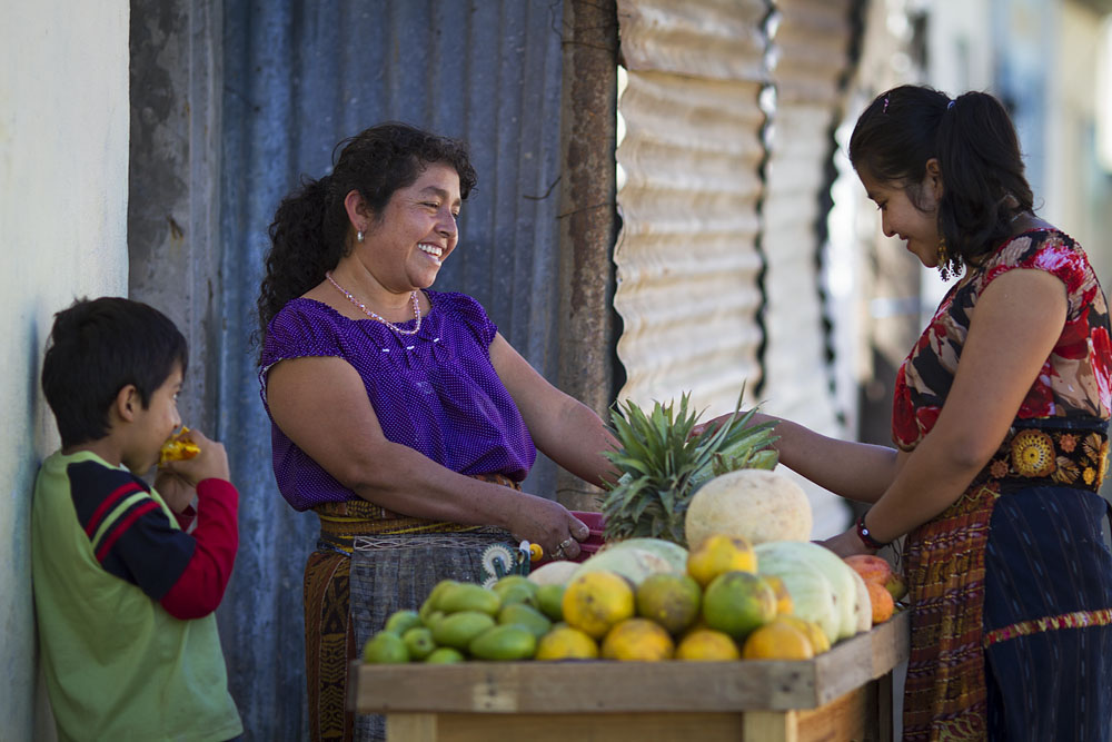 Selling fresh fruits, San Pedro