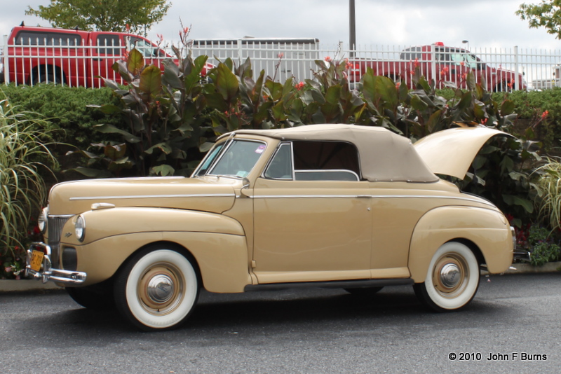 1941 Ford Super DeLuxe Convertible