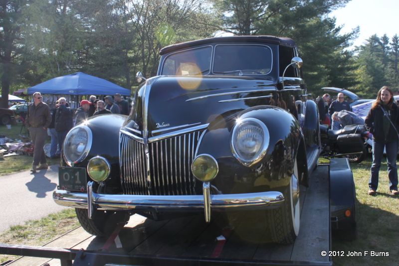 1939 Ford DeLuxe Convertible Sedan