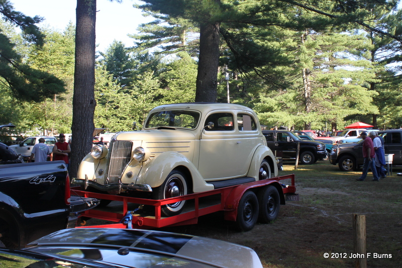 1936 Ford DeLuxe Tudor Sedan