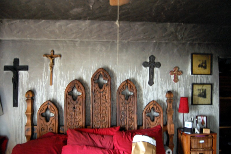 bed, crosses, and smoke damage - 2