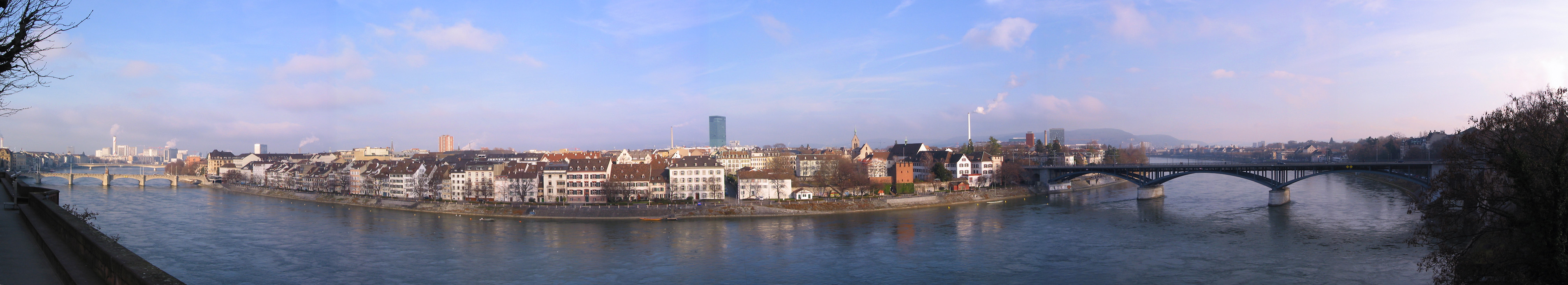 Basel Panorama with Rhine River (0.7MB)