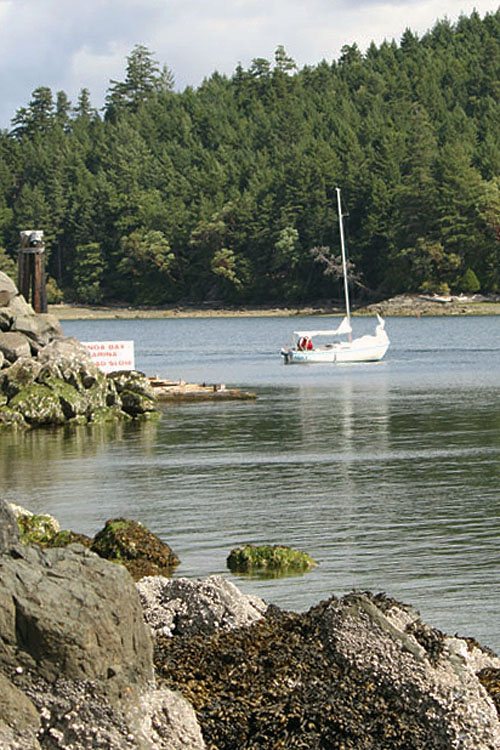 Leaving Genoa Bay