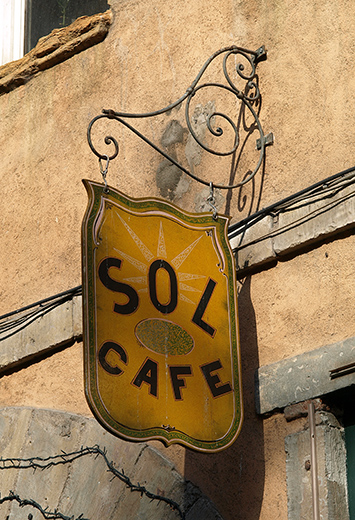 B002497.jpg